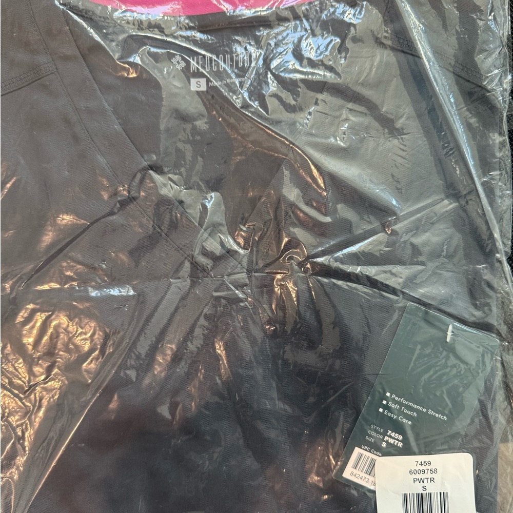 NWT Med Couture Scrub Top